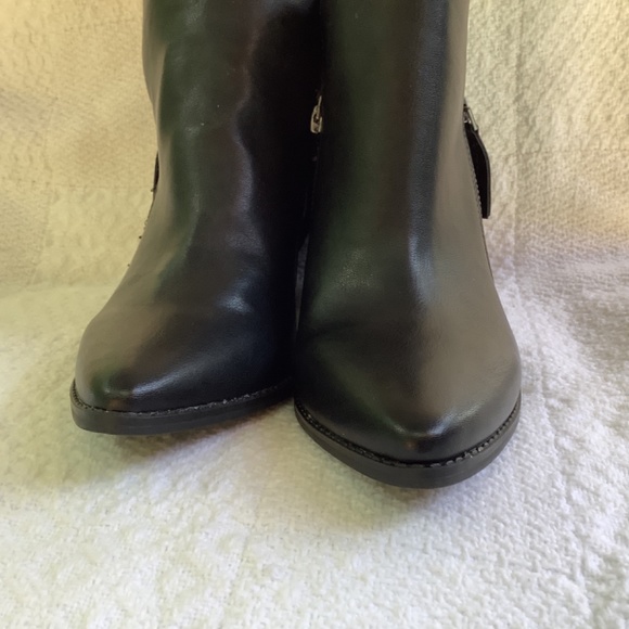 EUC Kari Blue Black Ankle Bootie stylish - Picture 6 of 12